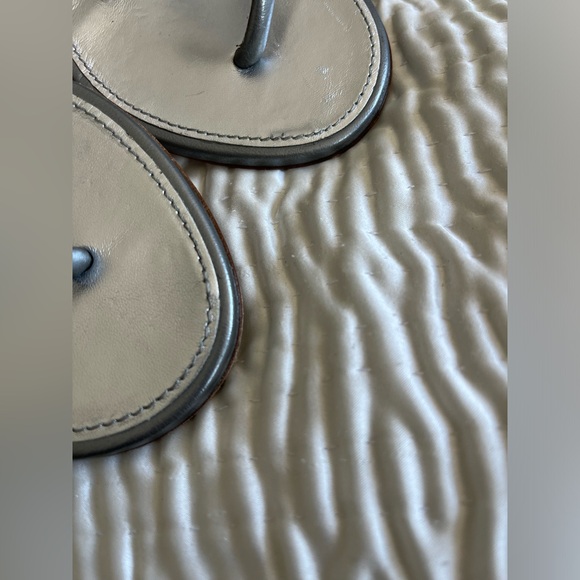 Authentic Chanel Pearl embellished sandals - Picture 11 of 17